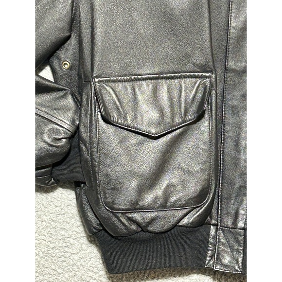 Dunbrooke Black Leather Bomber Jacket Mens Size Medium Classic EUC - Picture 4 of 16